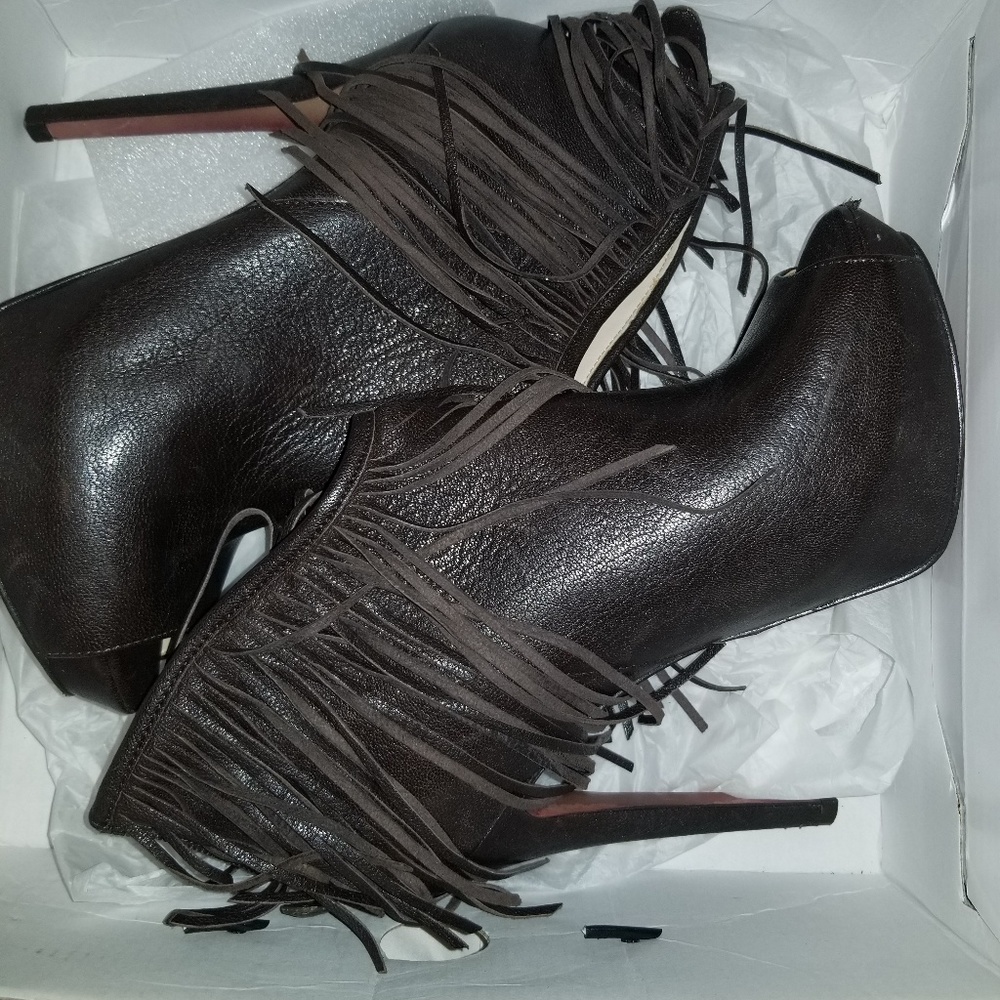 BROWN OPEN TOE BOOTIES